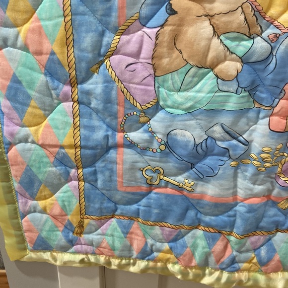 Vintage Baby Blanket Bears playing dress up 💕
Shows light wear from age & play - Picture 7 of 16